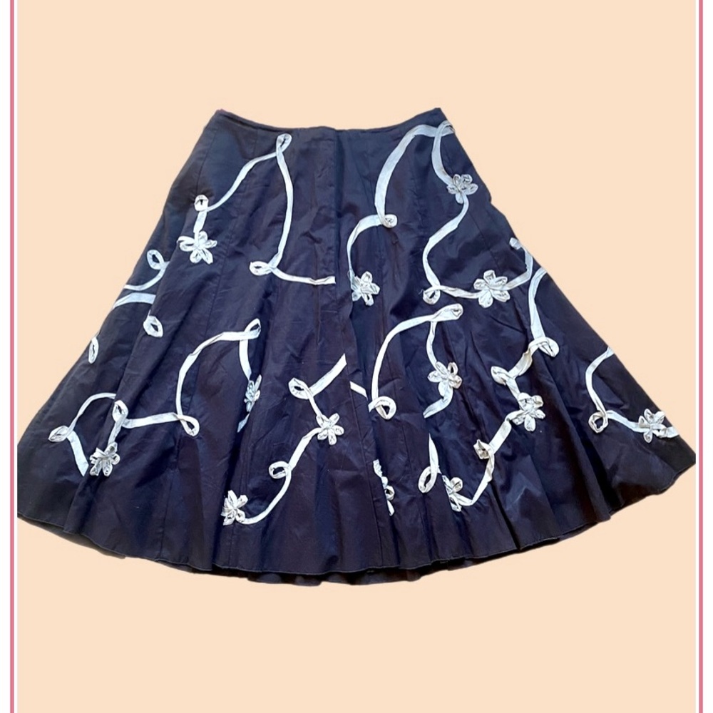 Ruffled Skirt/ size 8